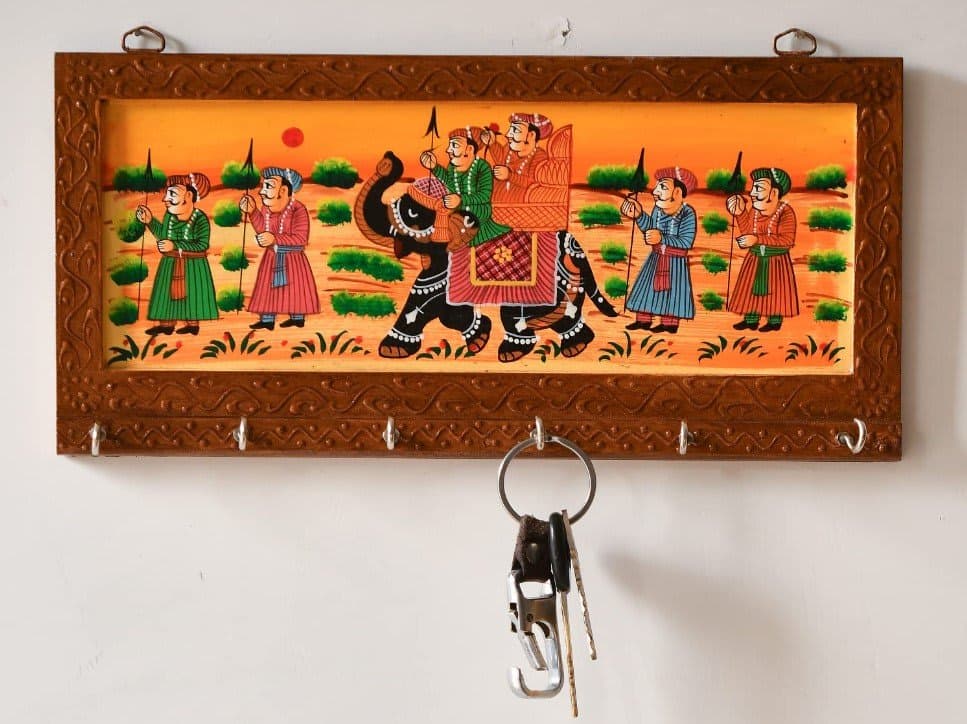 HS Hindustani Saudagar Wooden Rajasthani Art Work 6 Hook Hanging Key Holder - Brown