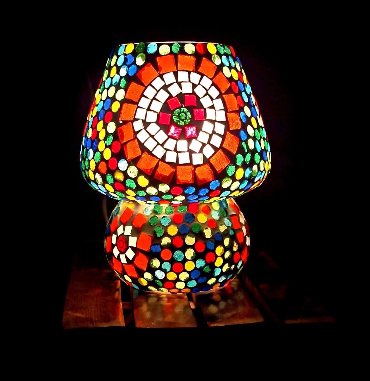 HS HINDUSTANI SAUDAGAR Mosaic Style Dome Mushroom Shaped Glass Table Lamp (Multicolour)