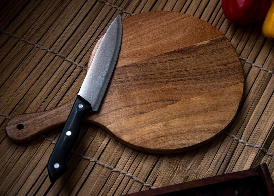HS Hindustani Saudagar Acacia Wood Thick Durable Chopping/Cutting/Slicing Board, Reversible use with Hanging Hole, 35 X 25 X 1.8 cm Large