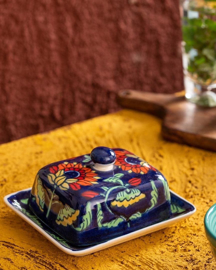 HS Hindustani Sauadagar Ceramic Handmade Handpainted Butter Dish with Lid, Set of 1 (500 ML) (Multicolor)